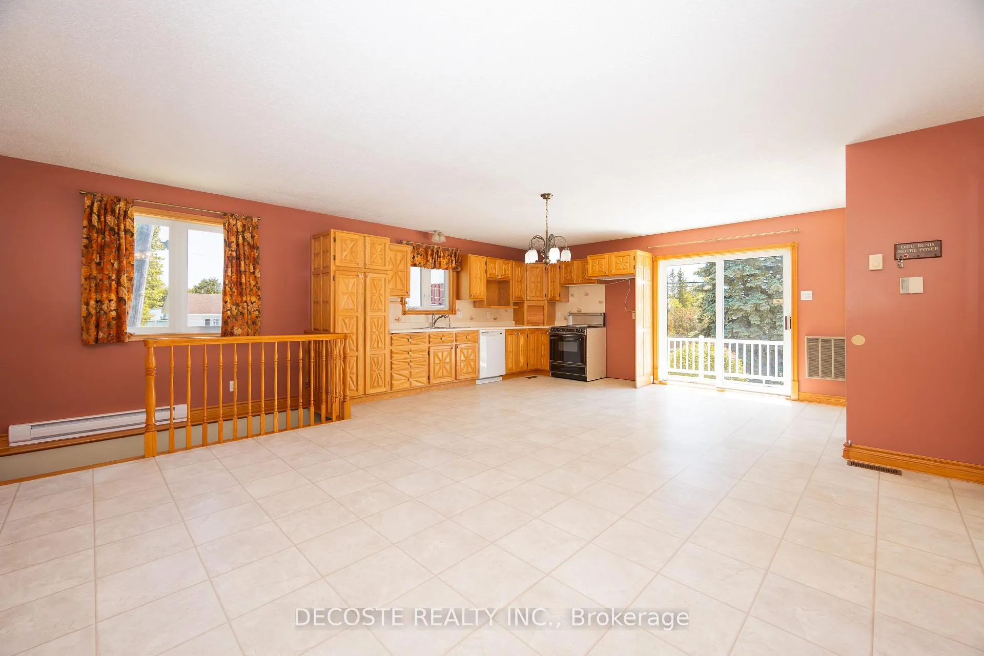 Photo 14 of 70 Victoria Street E, North Glengarry, Alexandria — HOMEH