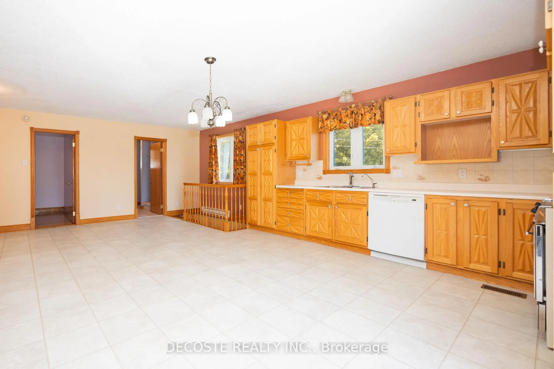 Photo 15 of 70 Victoria Street E, North Glengarry, Alexandria — HOMEH