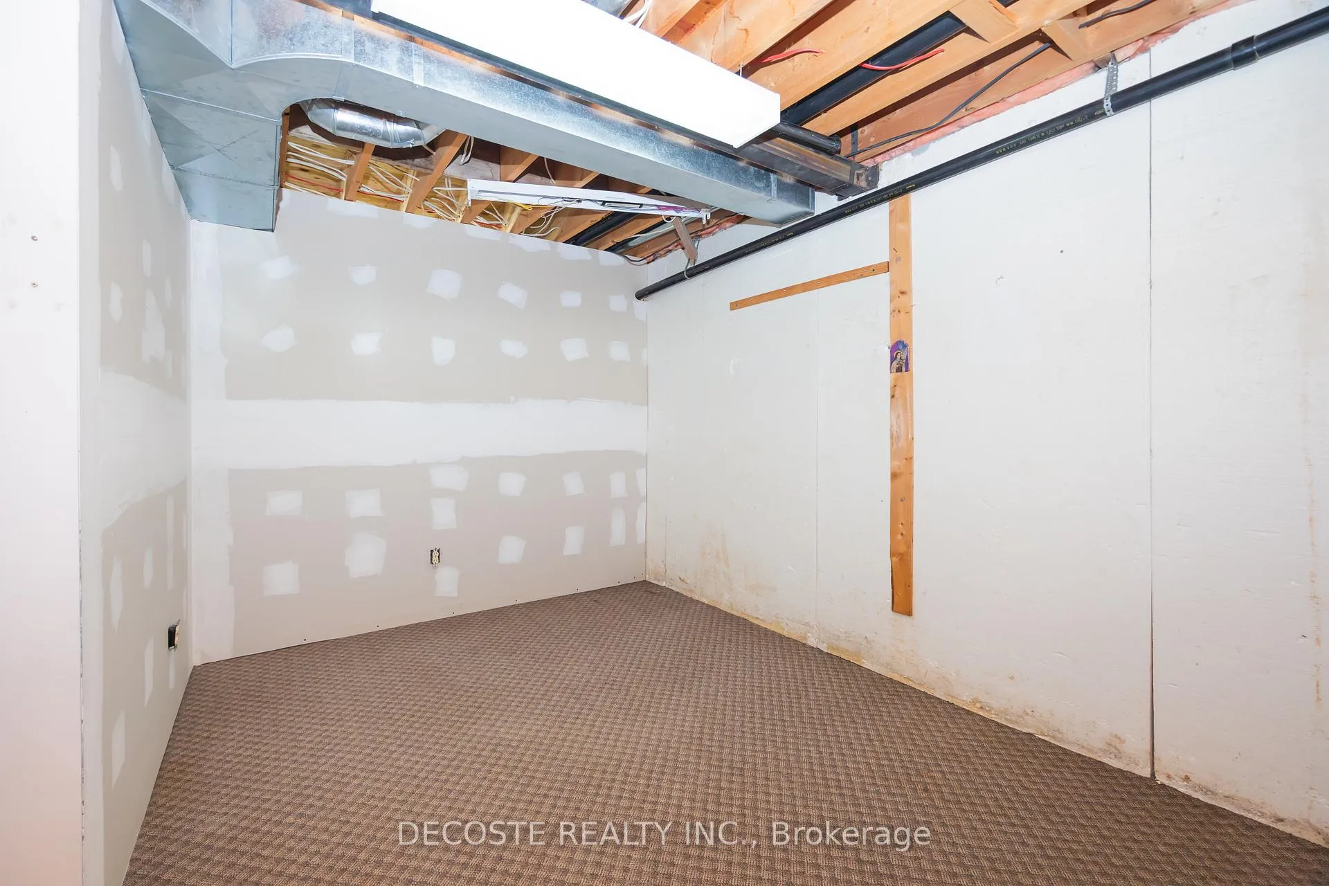 Photo 27 of 70 Victoria Street E, North Glengarry, Alexandria — HOMEH
