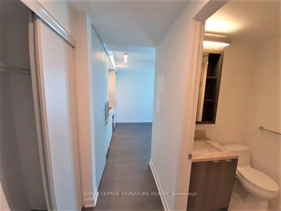 Photo 3 of Unit 3811, 115 Blue Jays Way, Toronto, Waterfront Communities — HOMEH