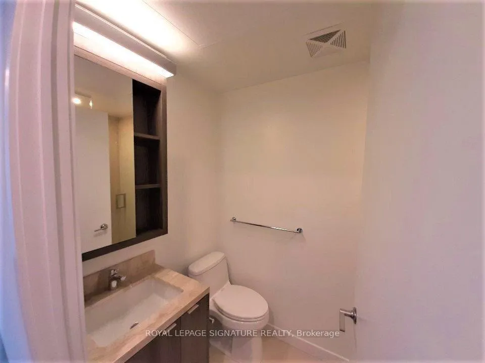 Photo 5 of Unit 3811, 115 Blue Jays Way, Toronto, Waterfront Communities — HOMEH