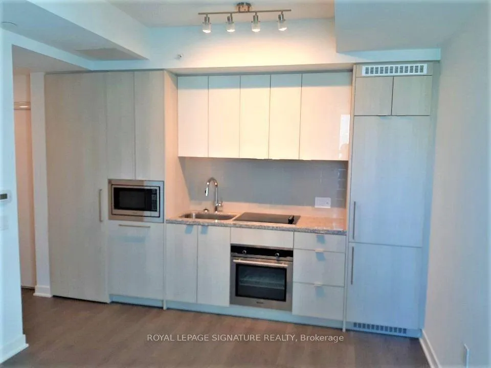 Photo 9 of Unit 3811, 115 Blue Jays Way, Toronto, Waterfront Communities — HOMEH