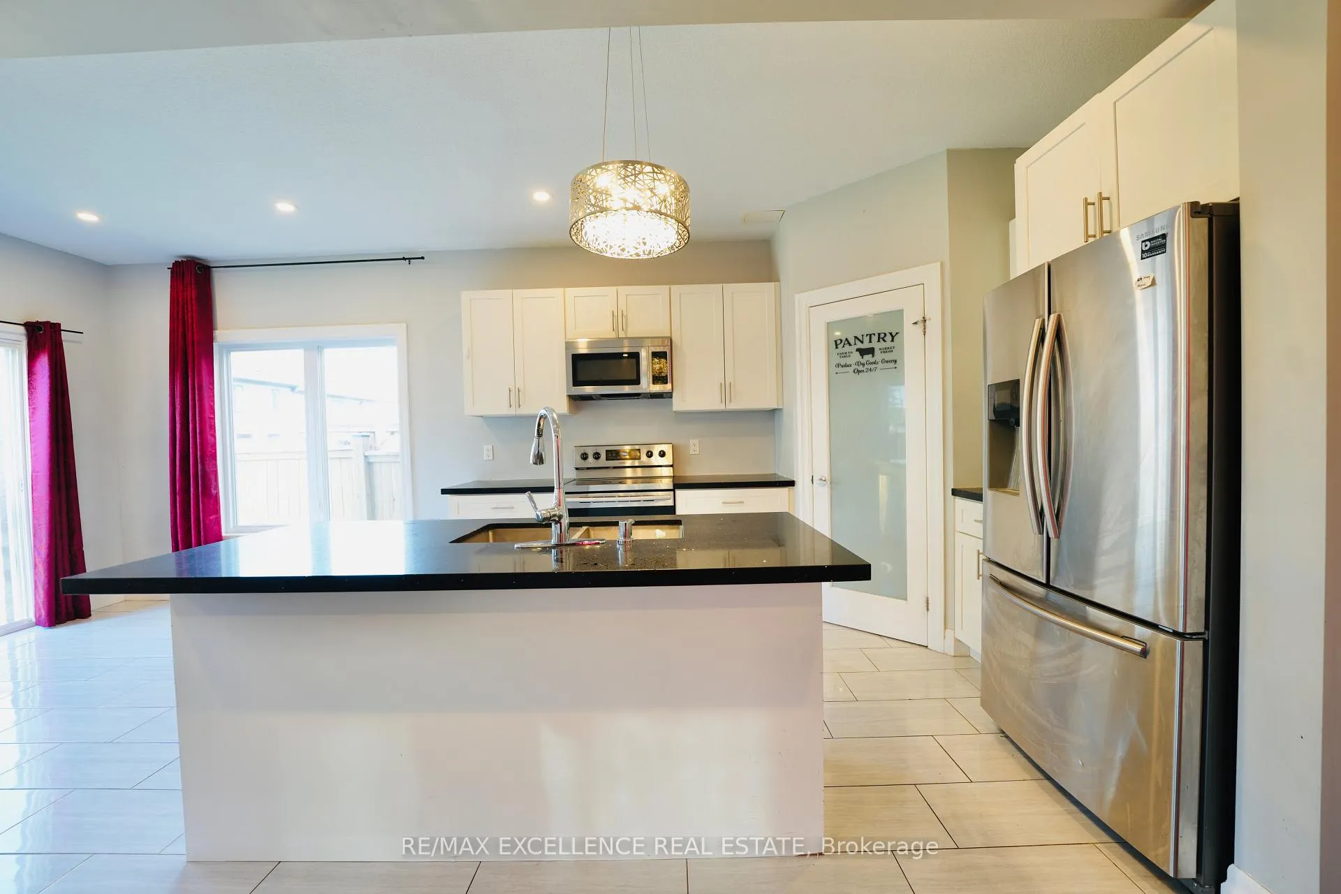 Photo 5 of 3023 Doyle Drive, London, South U — HOMEH