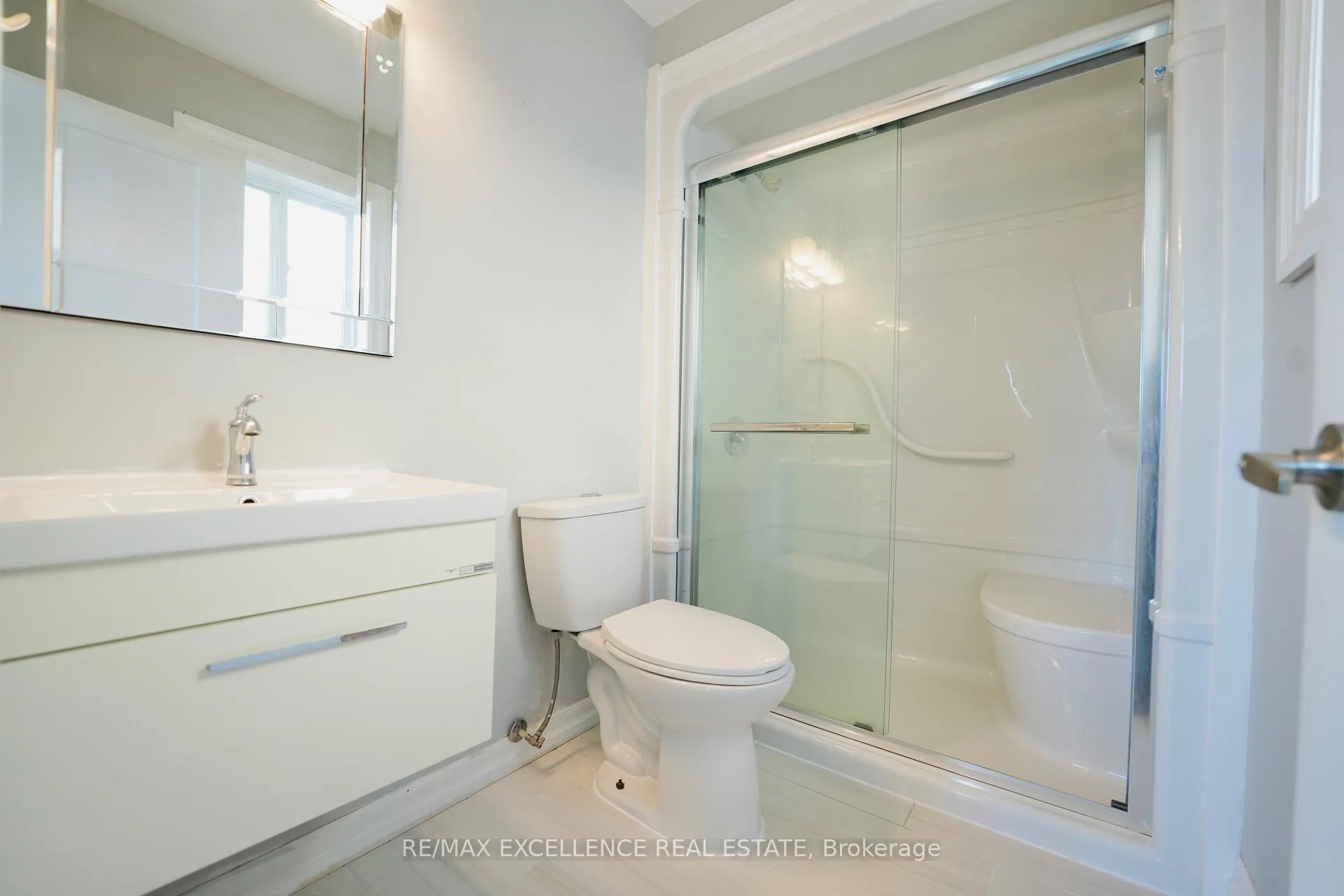 Photo 14 of 3023 Doyle Drive, London, South U — HOMEH