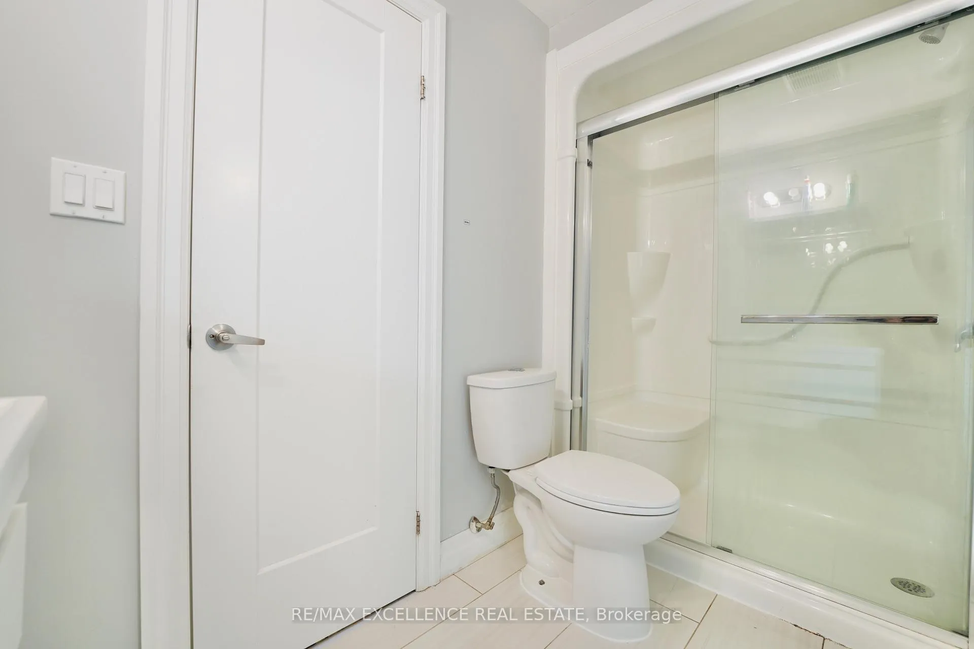 Photo 18 of 3023 Doyle Drive, London, South U — HOMEH