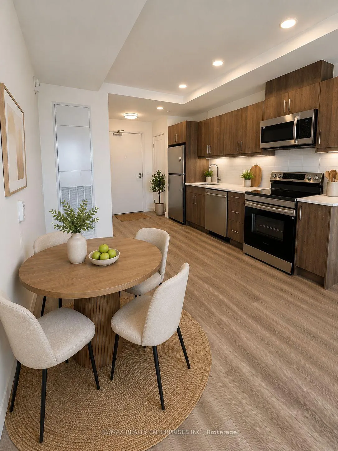 Photo 7 of Unit 1102, 1333 Weber Street, Kitchener — HOMEH
