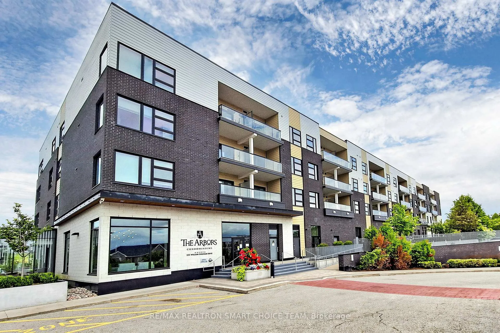 Photo 1 of Unit 213, 555 William Graham Drive, Aurora, Rural Aurora — HOMEH
