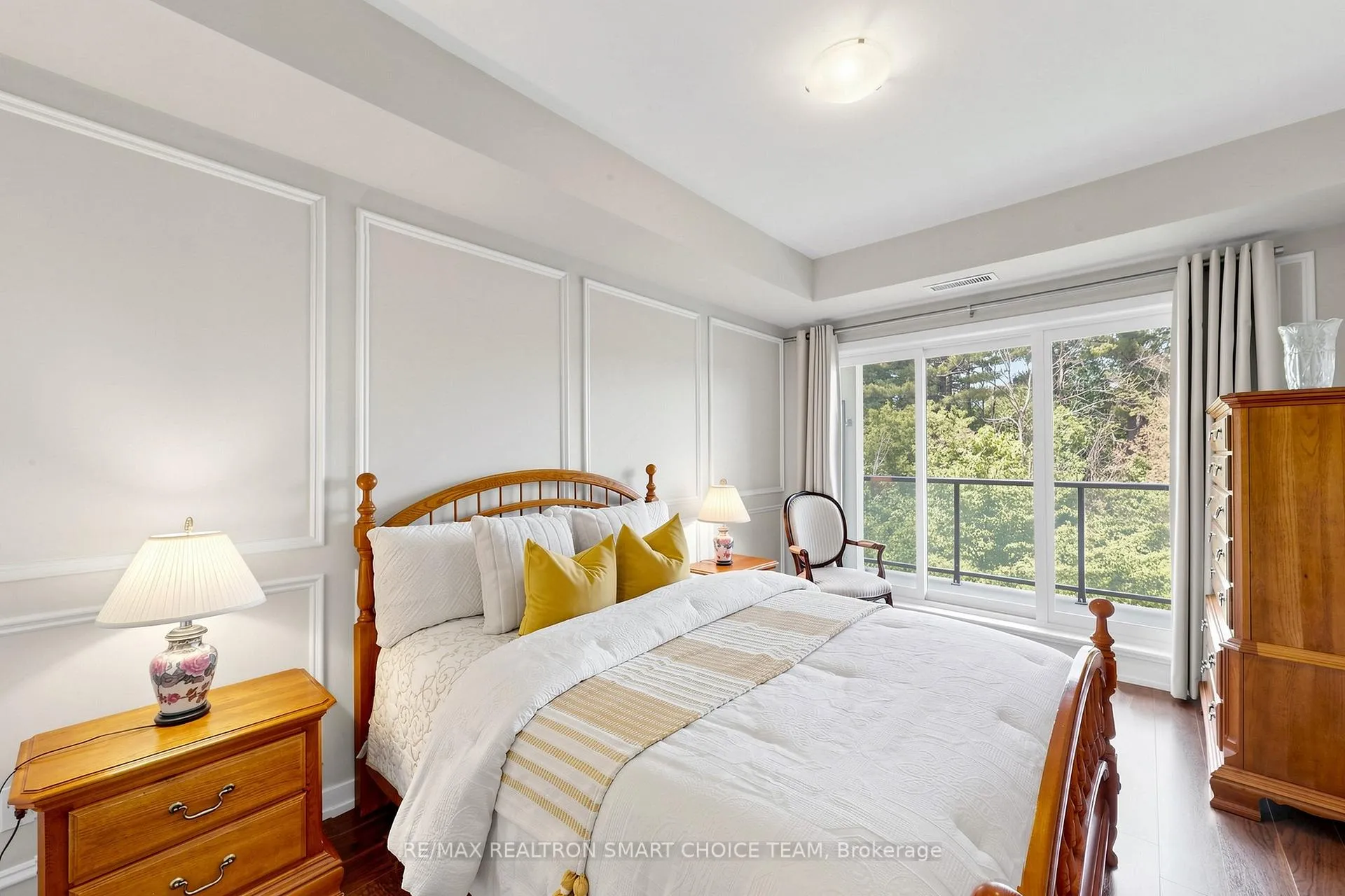 Photo 13 of Unit 213, 555 William Graham Drive, Aurora, Rural Aurora — HOMEH