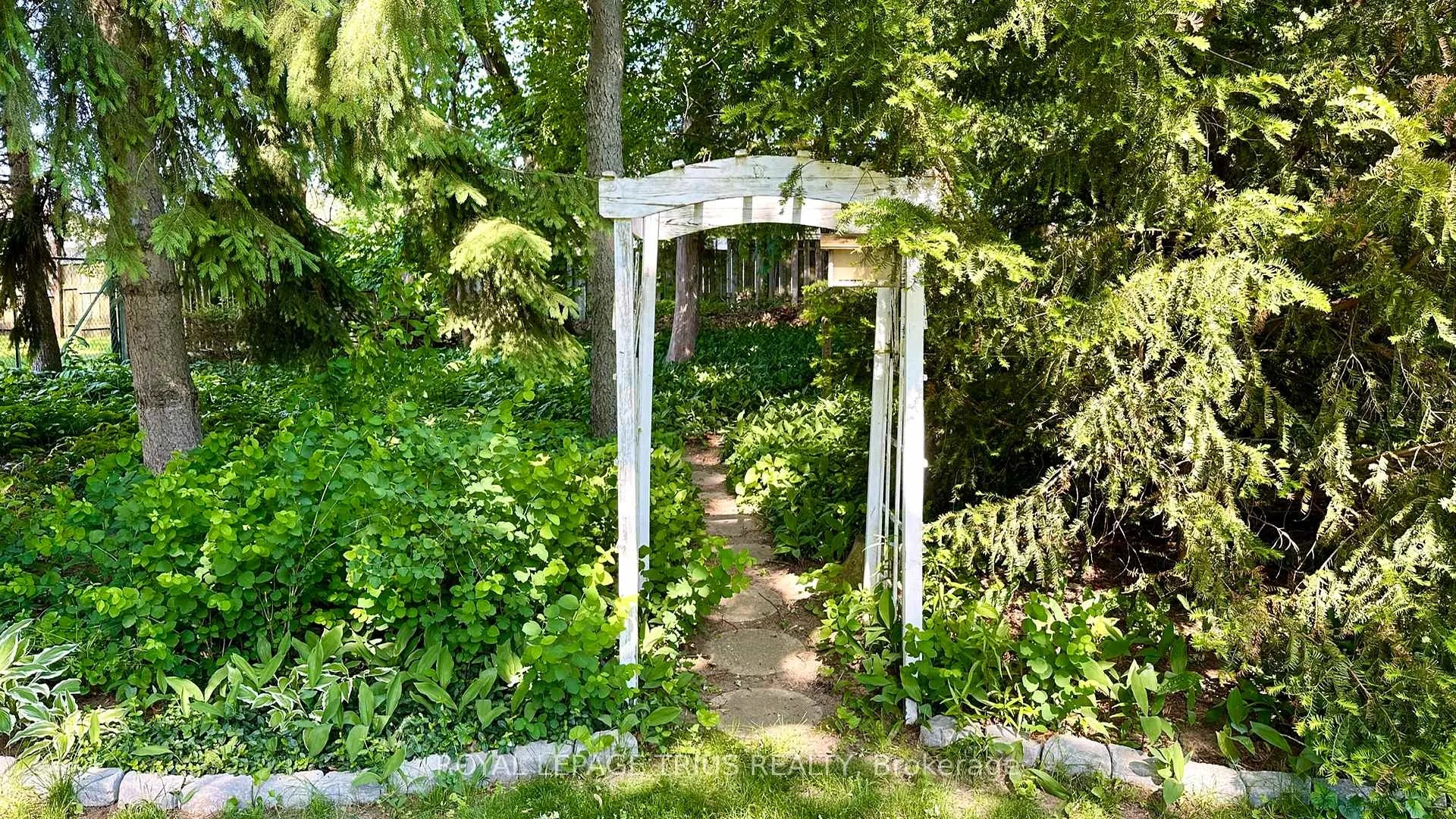 Photo 30 of 63 Lee Avenue, Norfolk, Simcoe — HOMEH