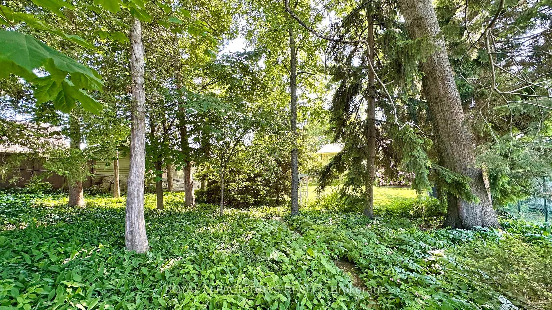 Photo 32 of 63 Lee Avenue, Norfolk, Simcoe — HOMEH