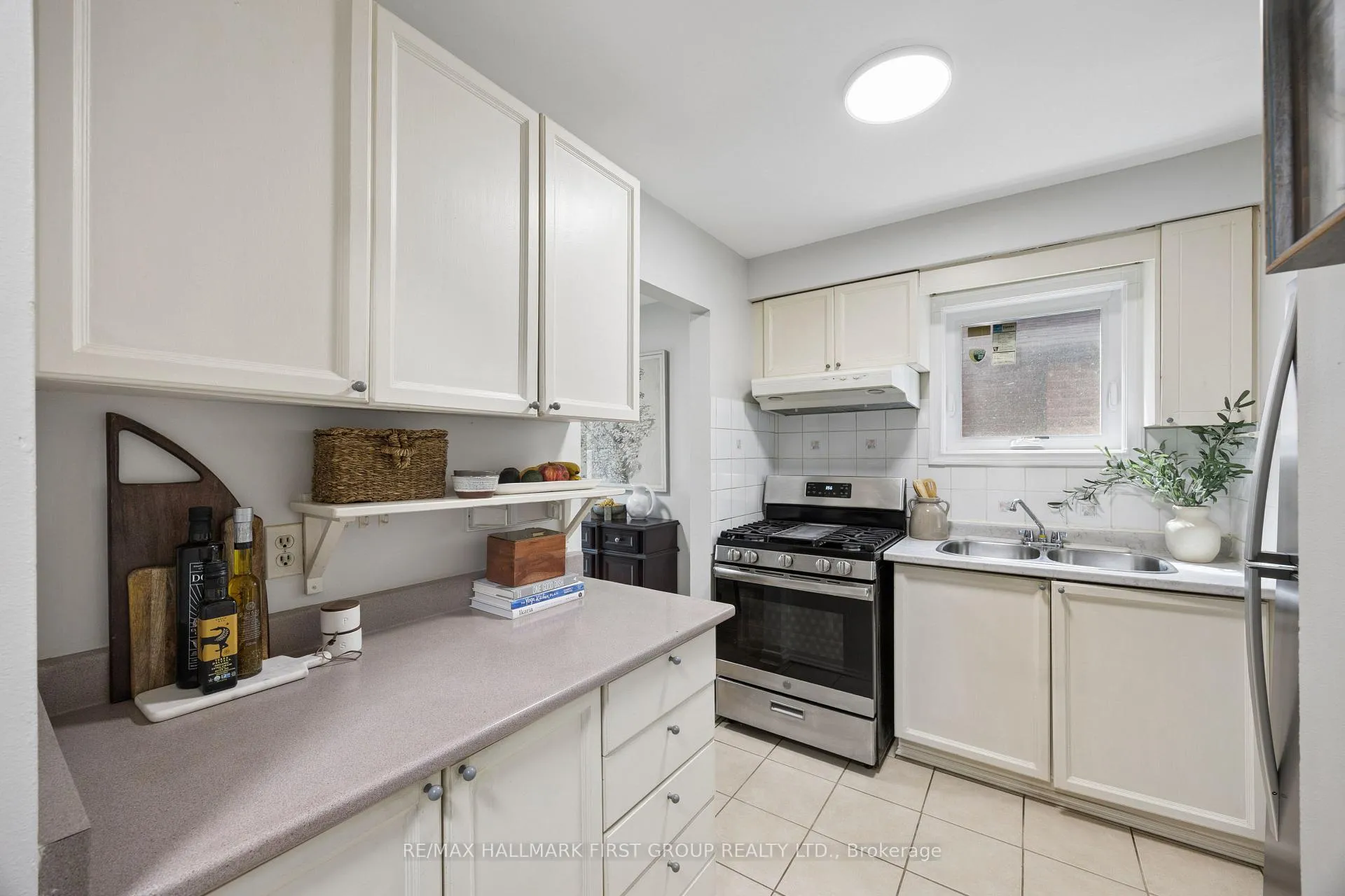 Photo 13 of 50 Radford Drive, Ajax, Central West — HOMEH