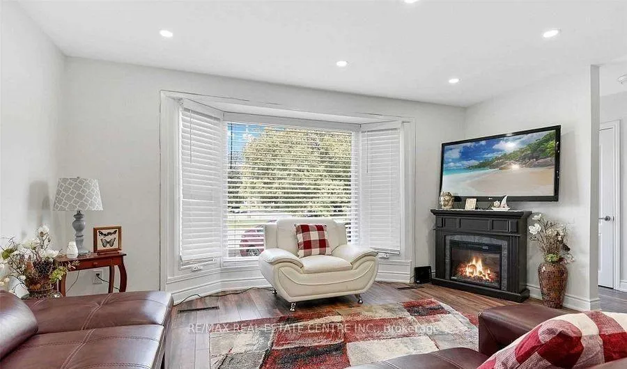 Photo 5 of 6260 Ellsworth Place, Niagara Falls, Oldfield — HOMEH