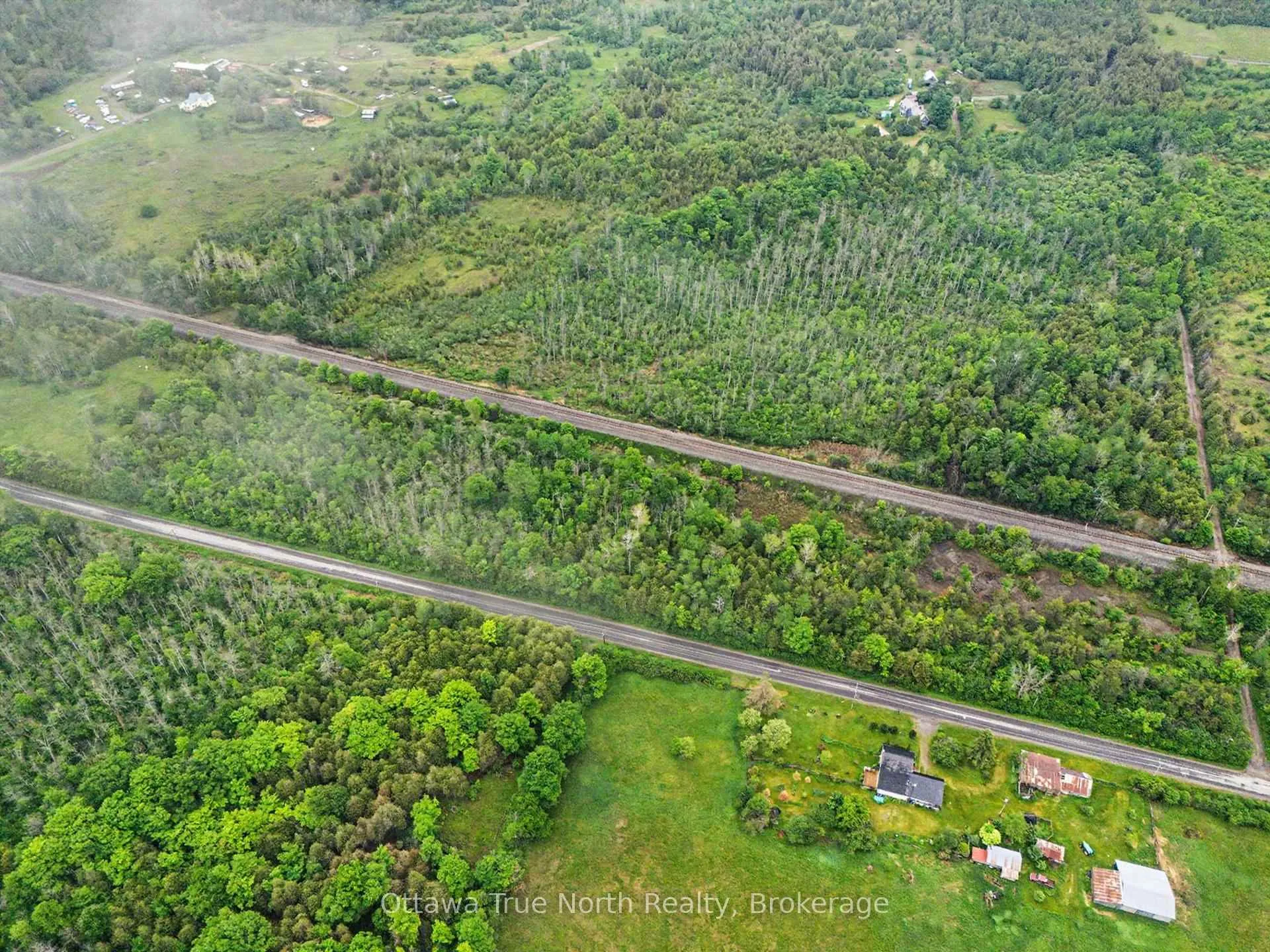 Photo 7 of 412 Scotch Line Road, North Grenville, North Grenville Twp (Kemptville South) — HOMEH