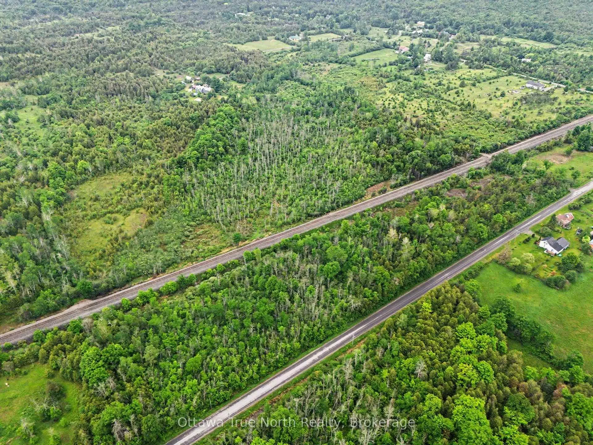 Photo 8 of 412 Scotch Line Road, North Grenville, North Grenville Twp (Kemptville South) — HOMEH
