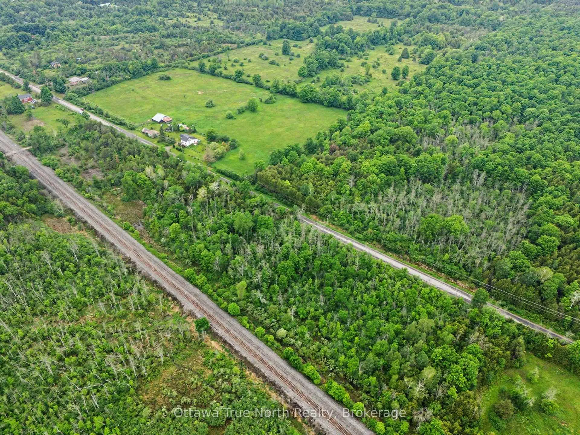 Photo 13 of 412 Scotch Line Road, North Grenville, North Grenville Twp (Kemptville South) — HOMEH