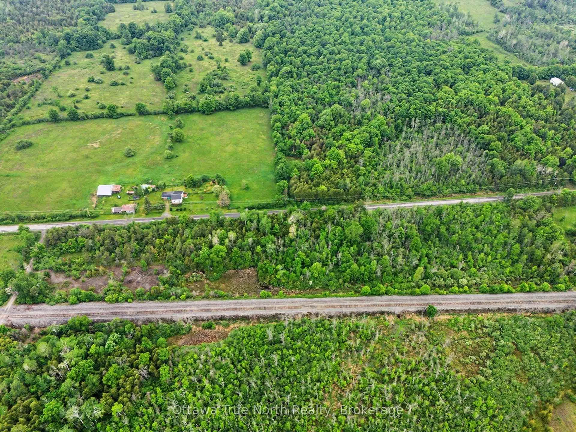 Photo 15 of 412 Scotch Line Road, North Grenville, North Grenville Twp (Kemptville South) — HOMEH