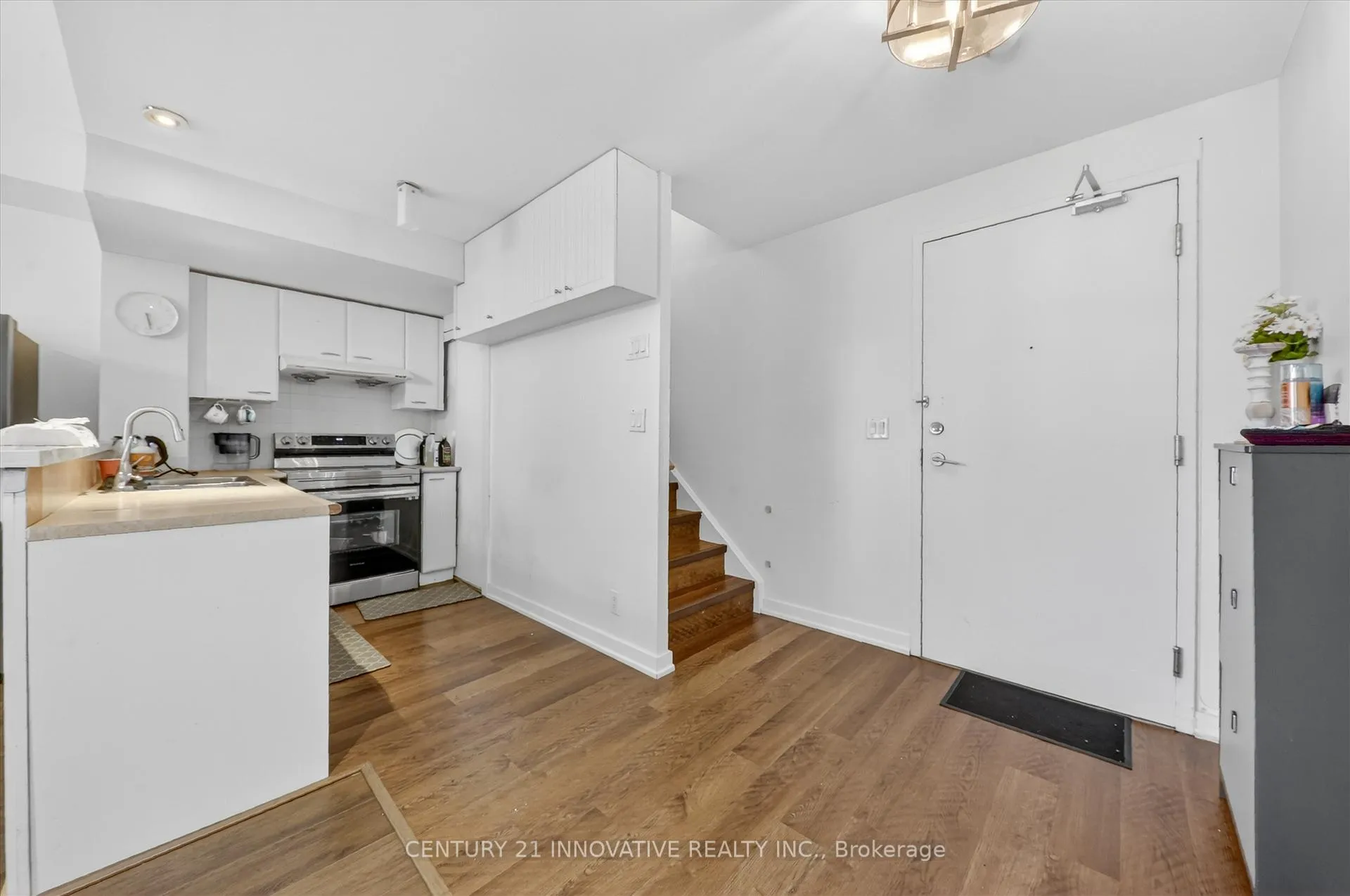 Photo 10 of Unit Th307, 36 Lee Centre Drive, Scarborough, Woburn — HOMEH