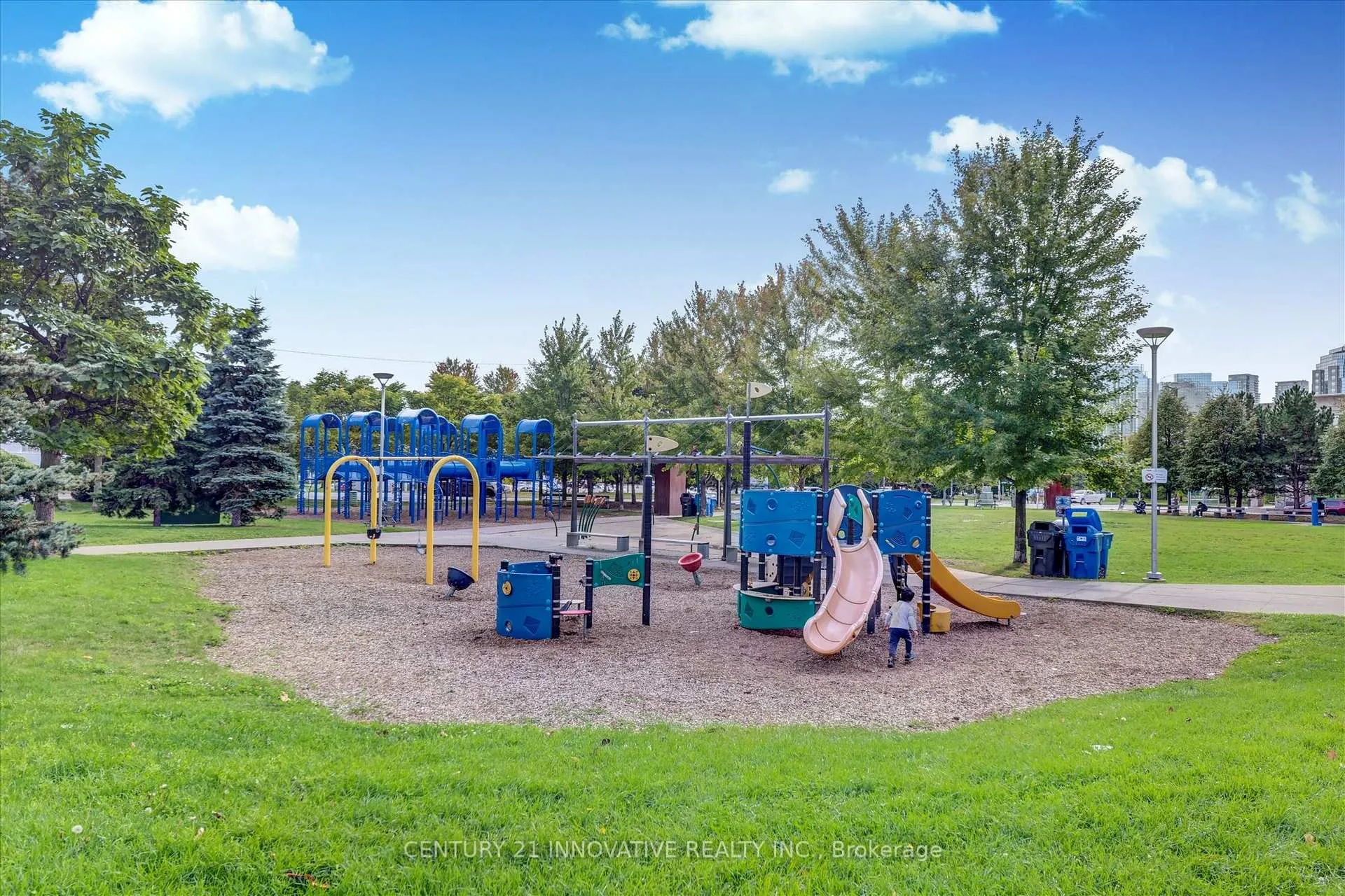 Photo 36 of Unit Th307, 36 Lee Centre Drive, Scarborough, Woburn — HOMEH