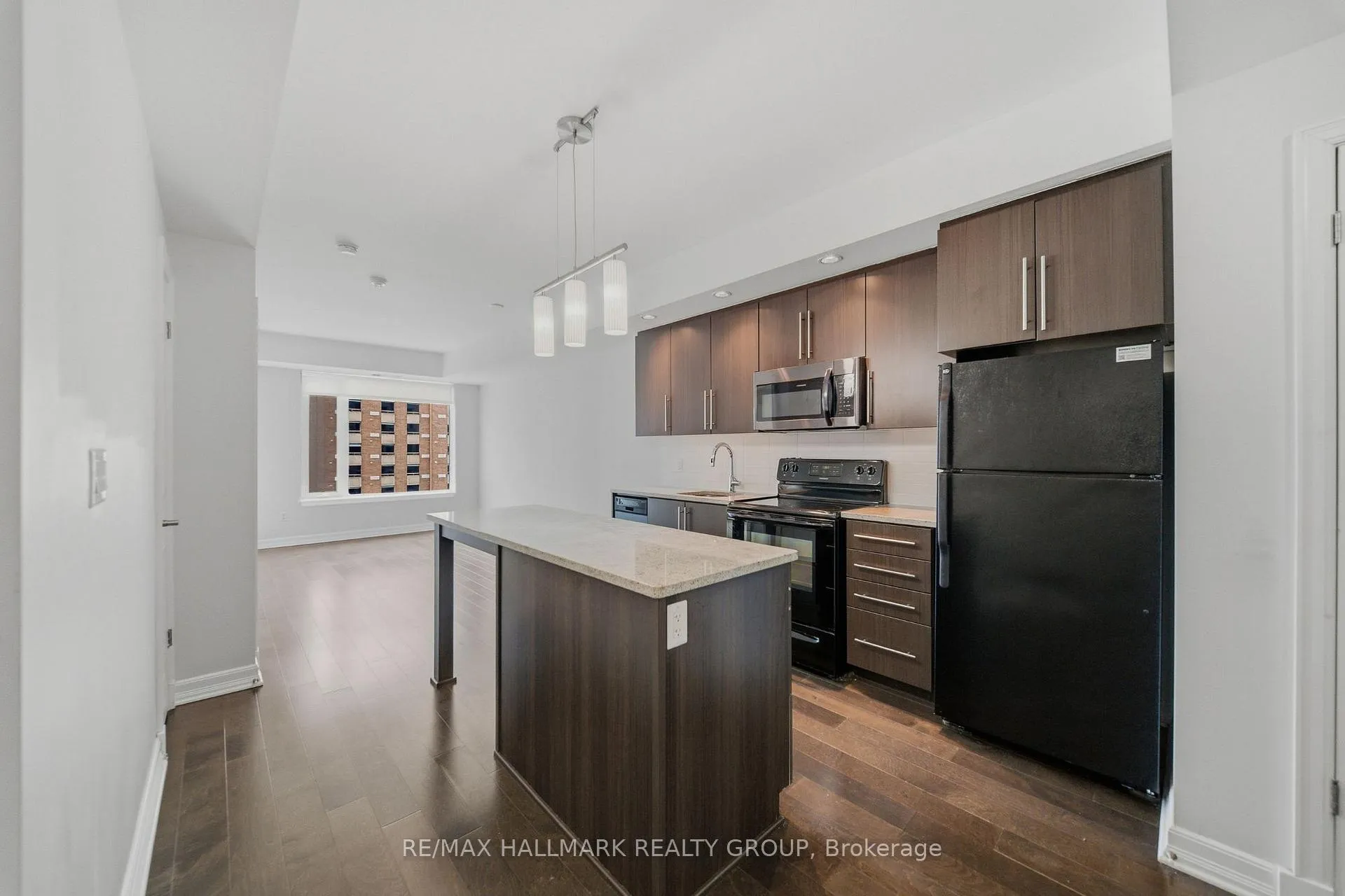 Photo 9 of Unit 807, 238 Besserer Street, Ottawa, Sandy Hill — HOMEH