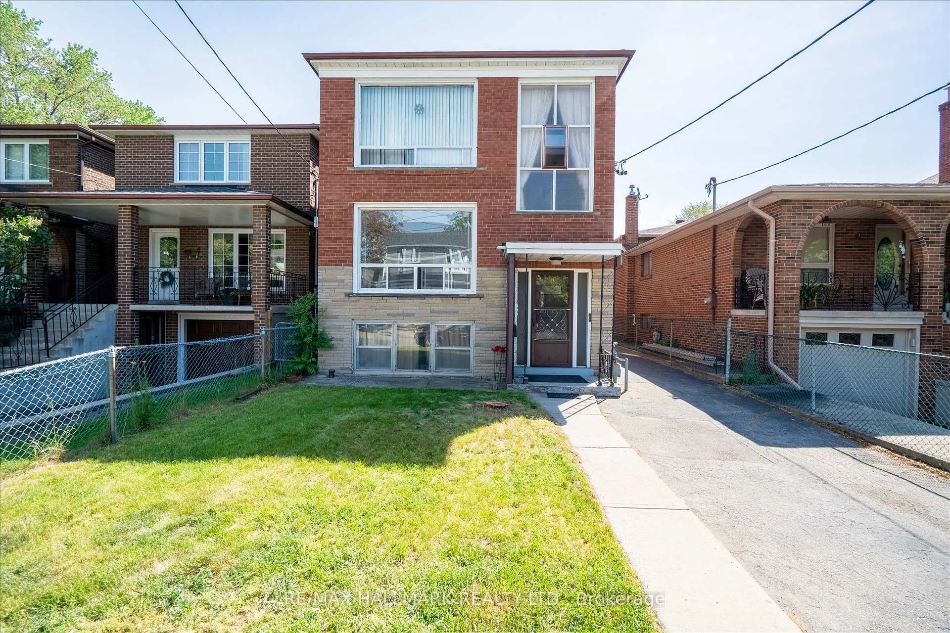 Photo 2 of 11 Priscilla Avenue, Toronto, Runnymede-Bloor West Village — HOMEH