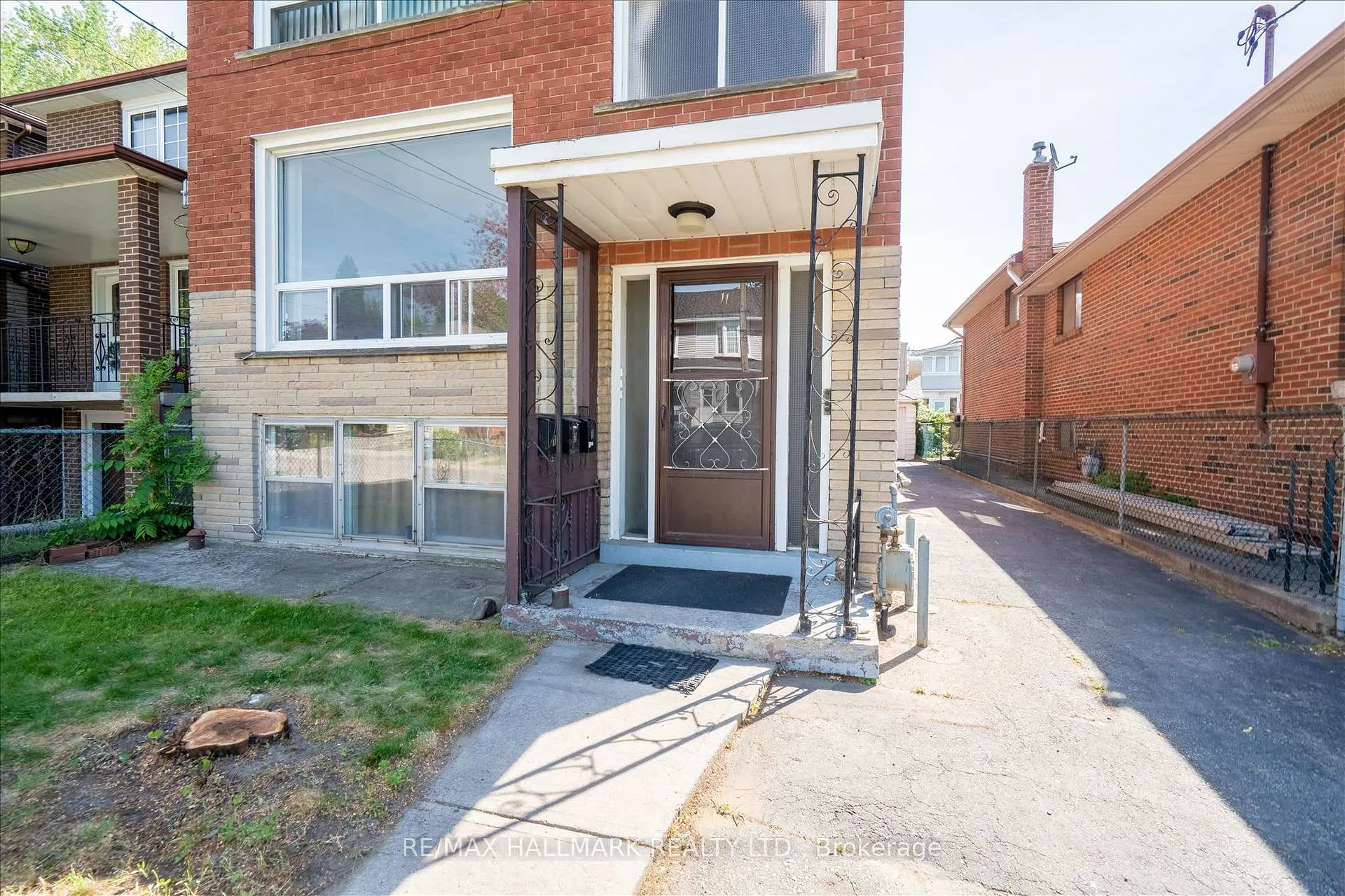 Photo 3 of 11 Priscilla Avenue, Toronto, Runnymede-Bloor West Village — HOMEH