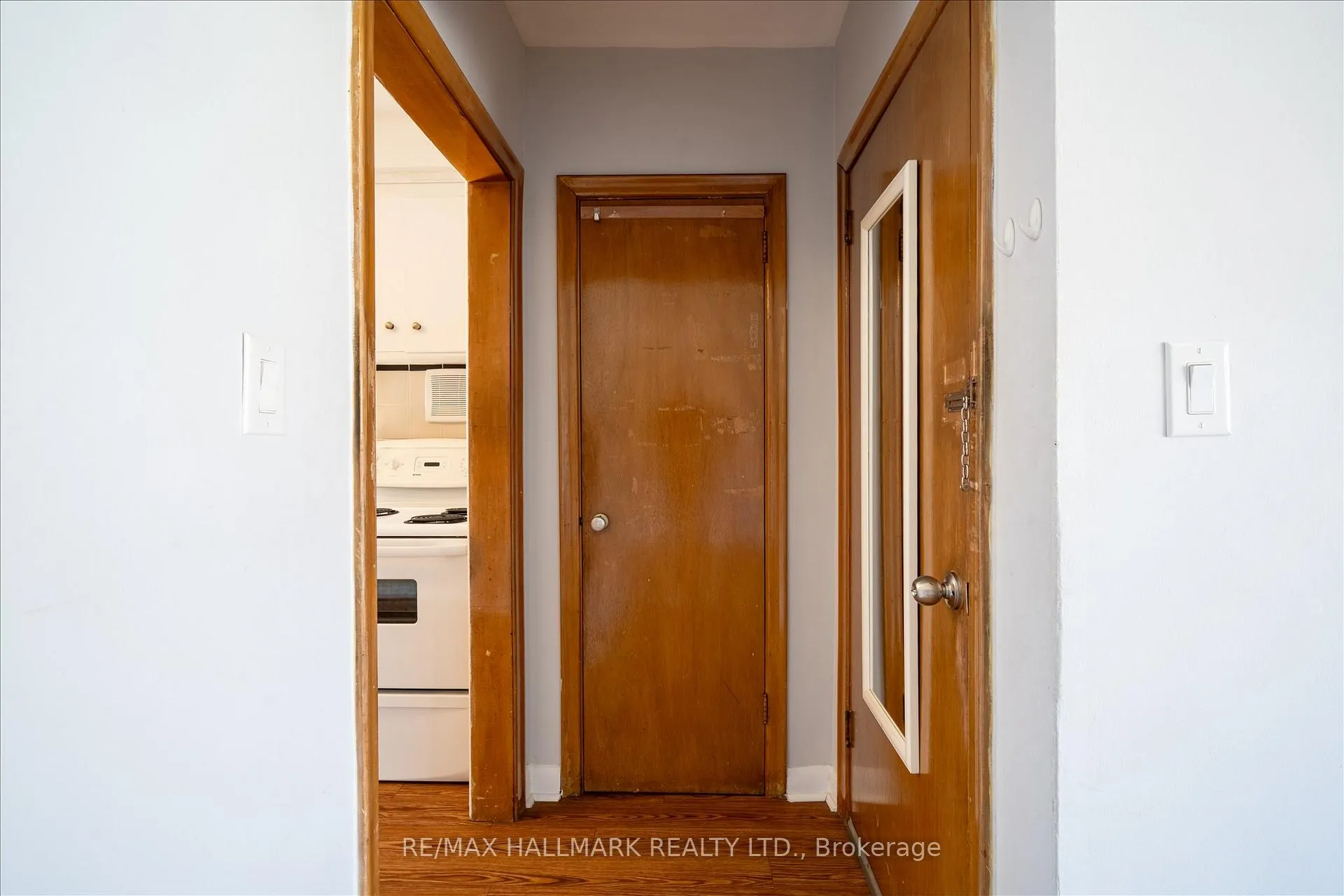Photo 5 of 11 Priscilla Avenue, Toronto, Runnymede-Bloor West Village — HOMEH
