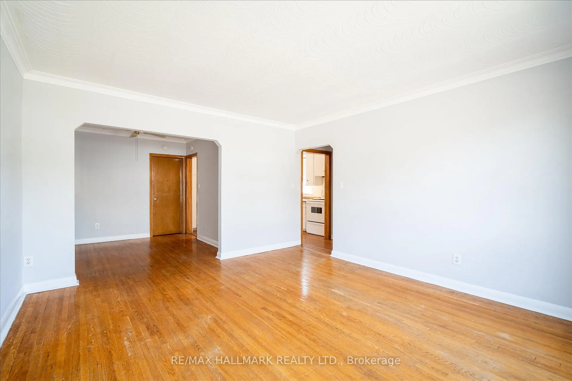 Photo 9 of 11 Priscilla Avenue, Toronto, Runnymede-Bloor West Village — HOMEH