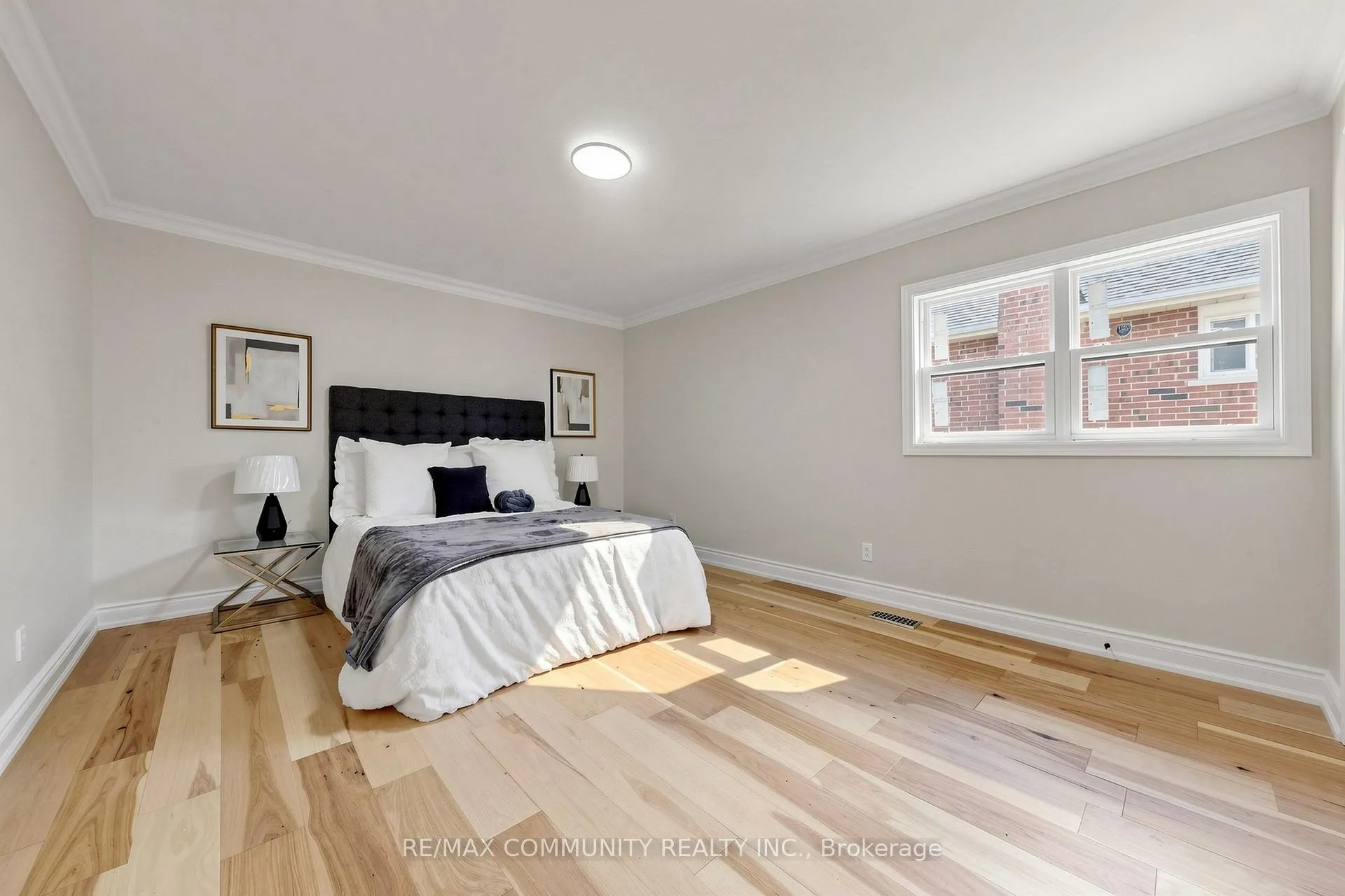 Photo 30 of 1002 Riverview Crescent, Pickering, Rougemount — HOMEH