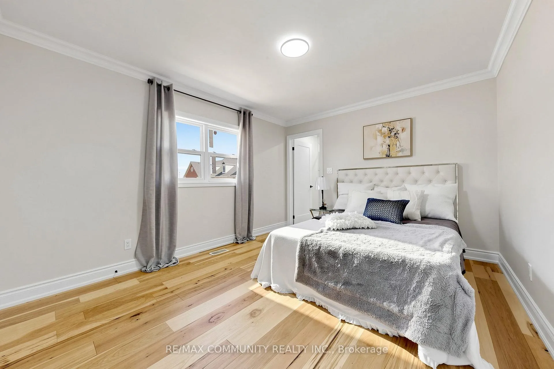 Photo 35 of 1002 Riverview Crescent, Pickering, Rougemount — HOMEH
