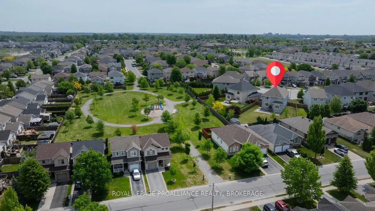 Photo 3 of 561 Savannah Court, Kingston, City Northwest — HOMEH