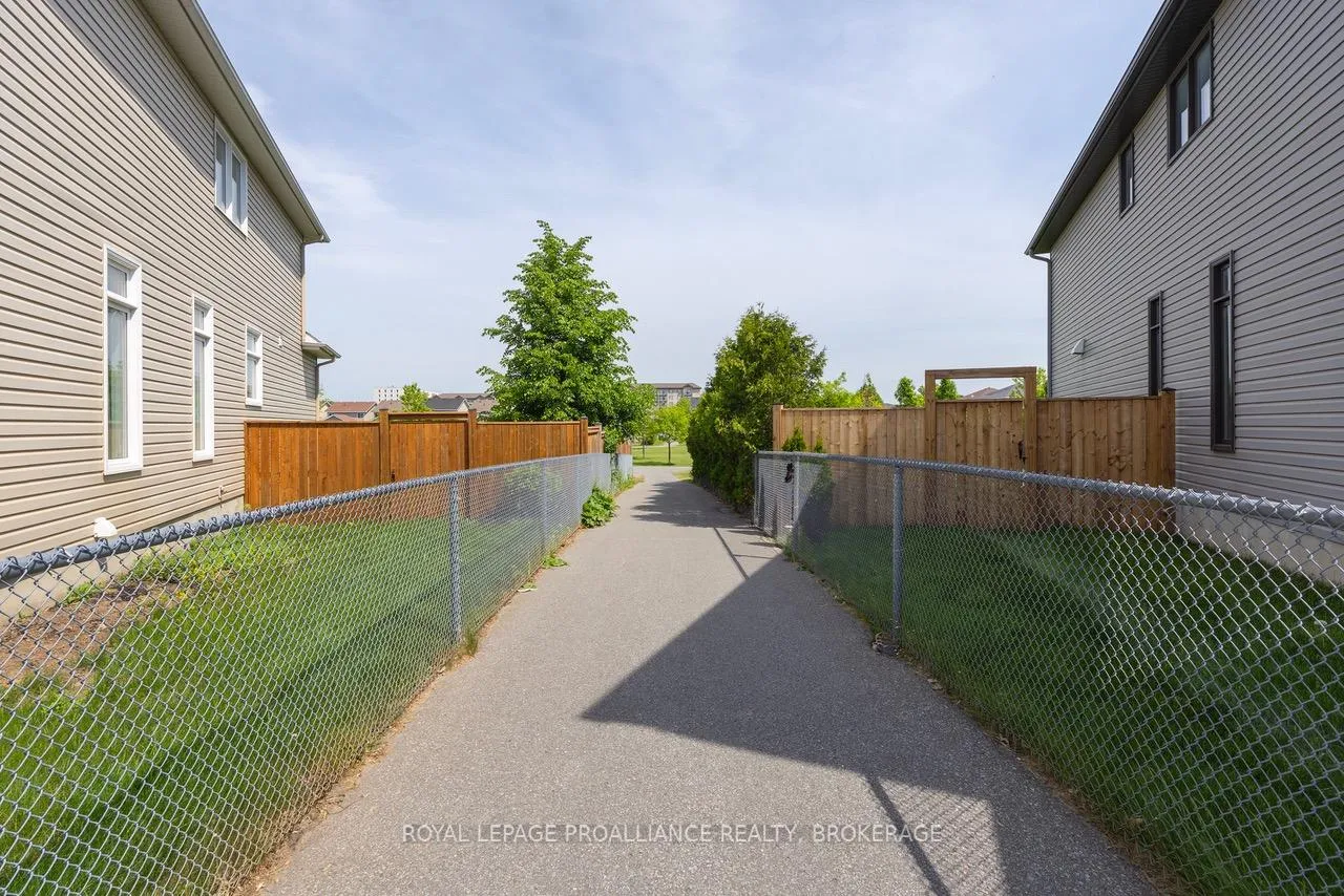 Photo 20 of 561 Savannah Court, Kingston, City Northwest — HOMEH