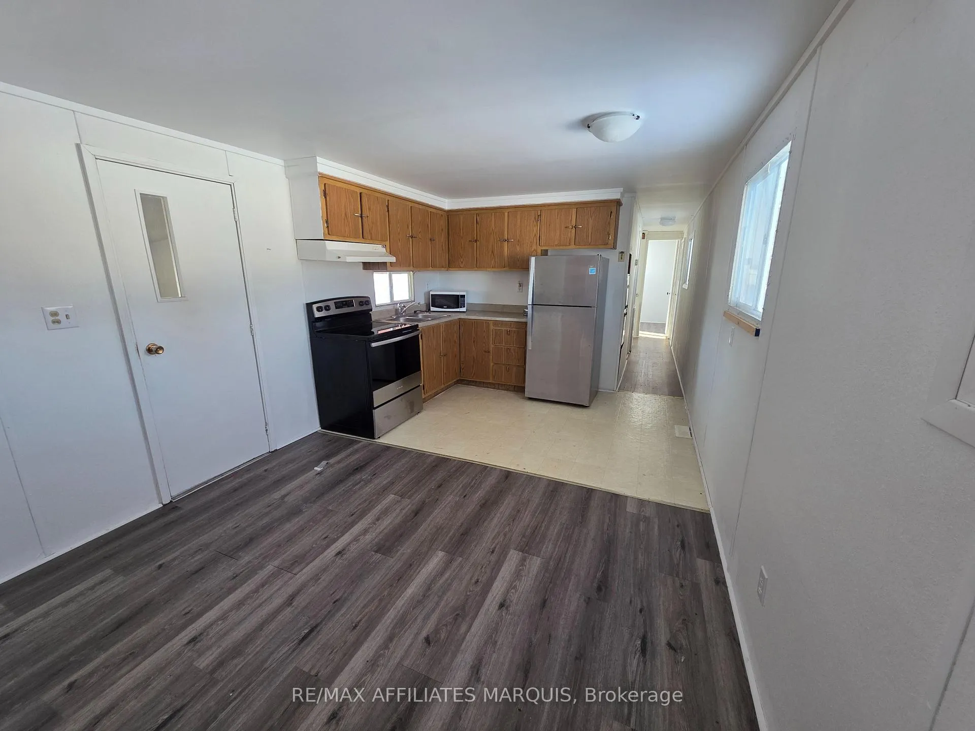 Photo 11 of 202 Jack Street, Smiths Falls — HOMEH