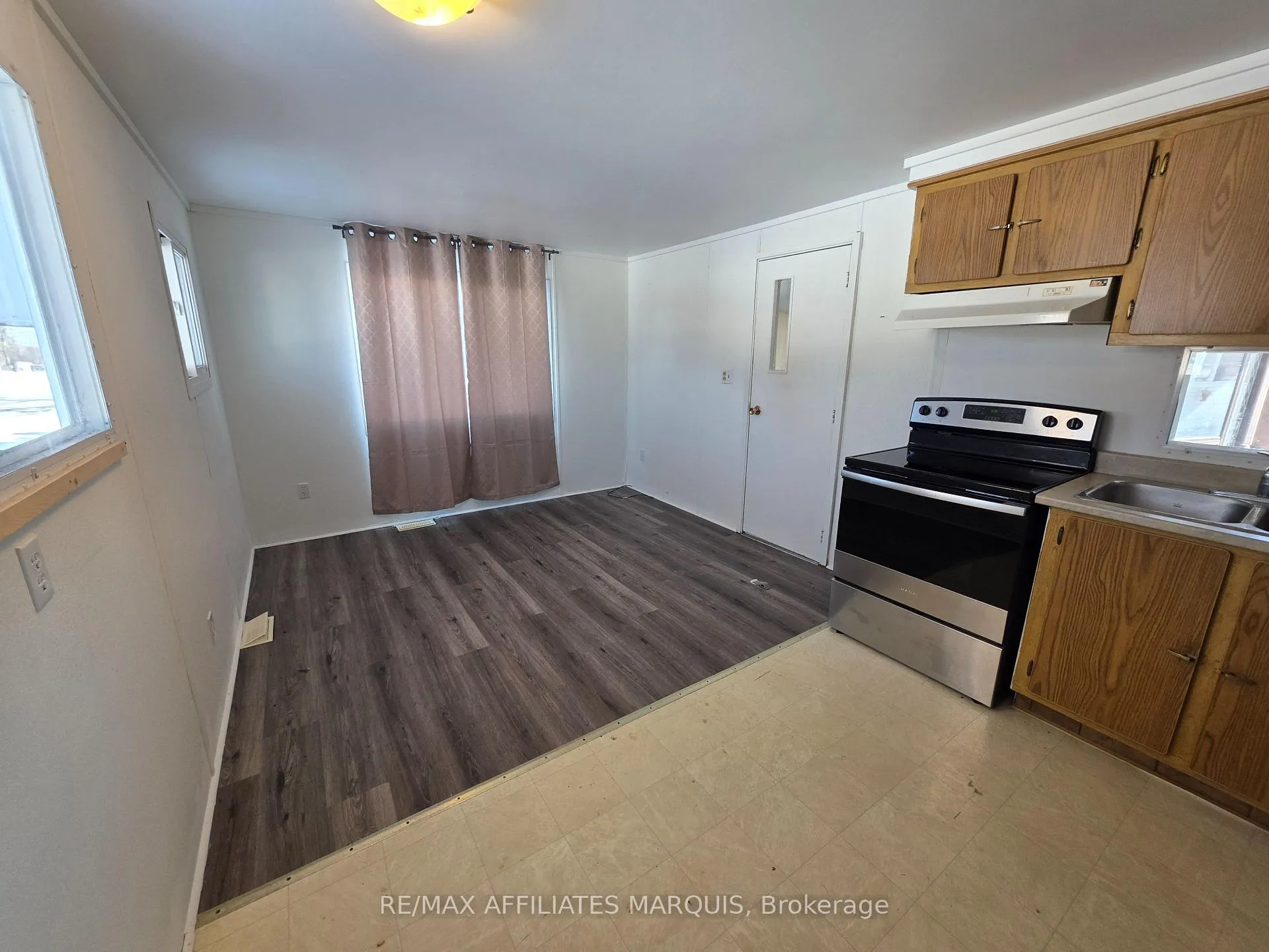 Photo 15 of 202 Jack Street, Smiths Falls — HOMEH