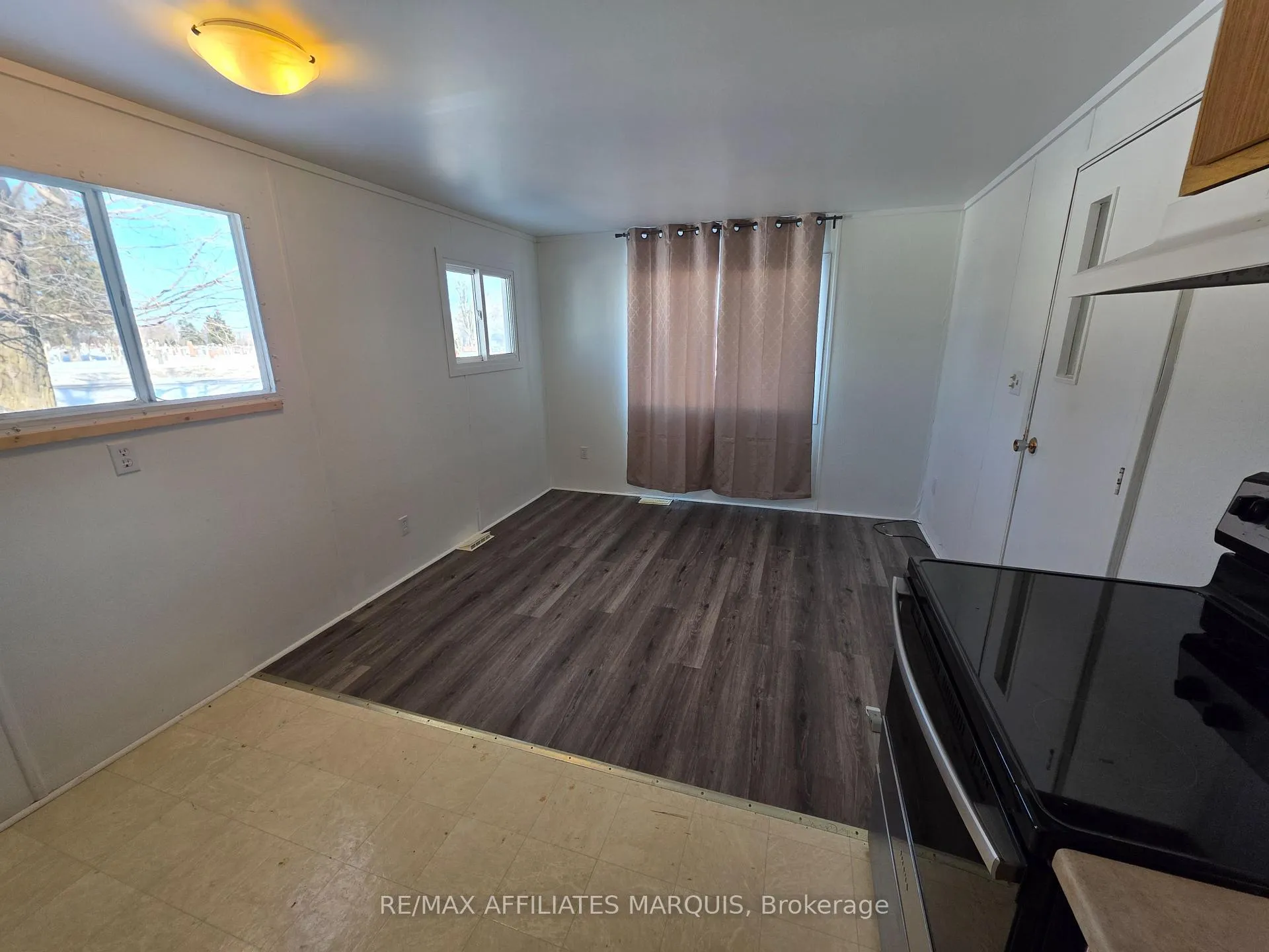 Photo 16 of 202 Jack Street, Smiths Falls — HOMEH