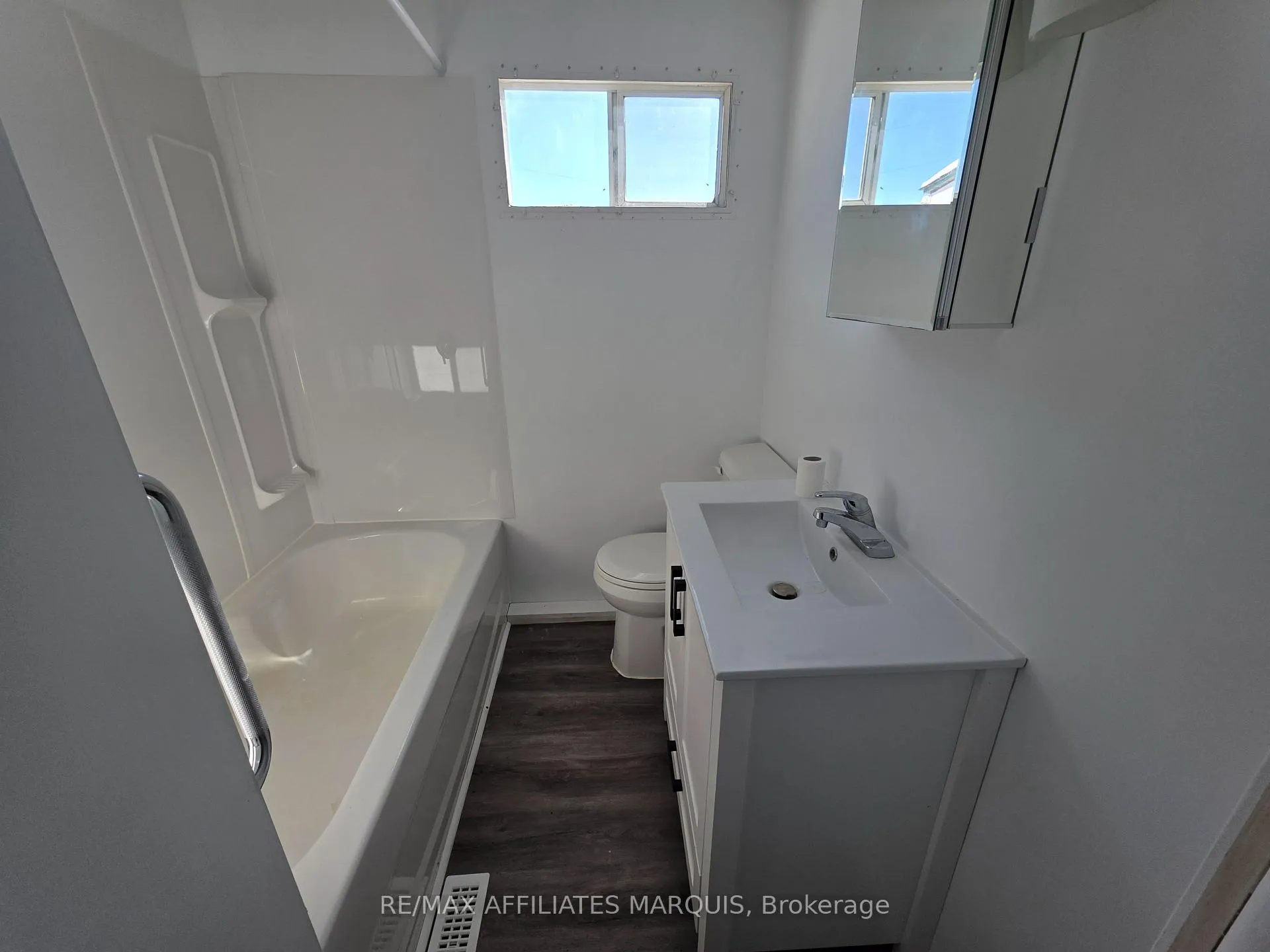 Photo 21 of 202 Jack Street, Smiths Falls — HOMEH