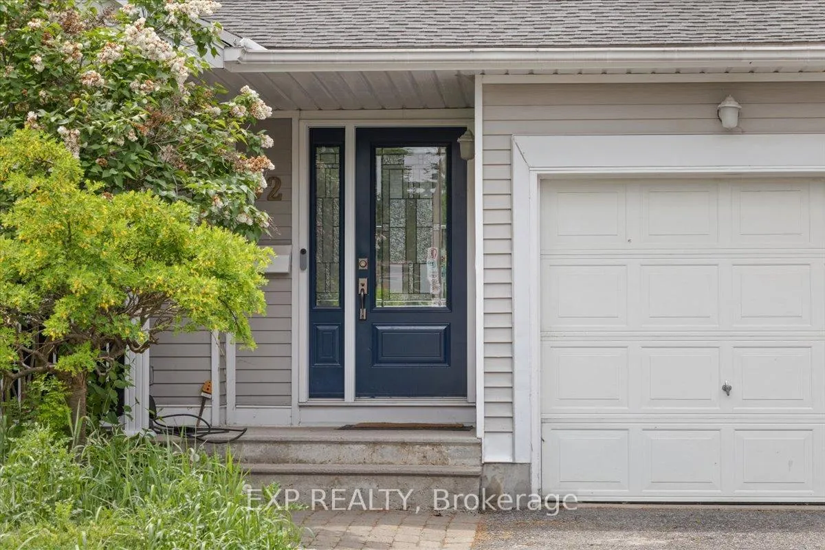 Photo 2 of 32 Flanders Street, Ottawa, Barrhaven - Cedargrove/Fraserdale — HOMEH