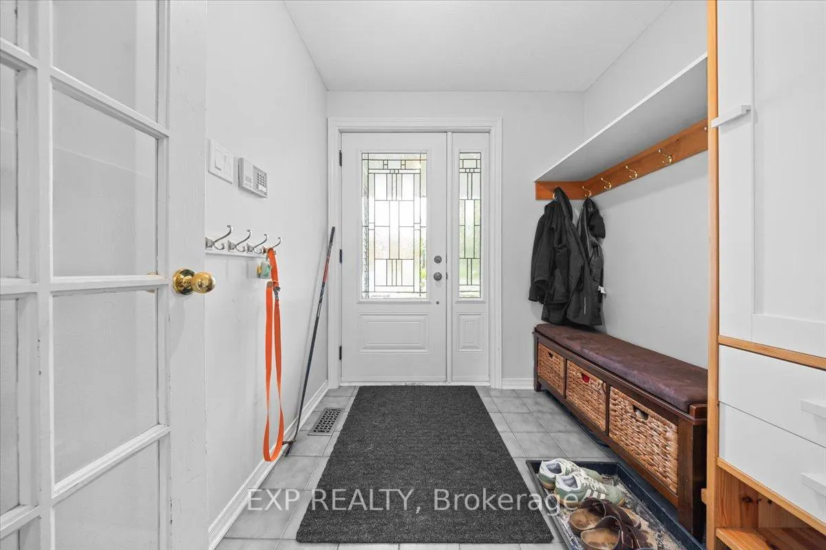 Photo 3 of 32 Flanders Street, Ottawa, Barrhaven - Cedargrove/Fraserdale — HOMEH