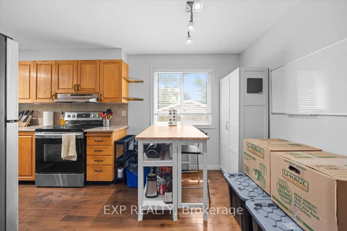 Photo 5 of 32 Flanders Street, Ottawa, Barrhaven - Cedargrove/Fraserdale — HOMEH