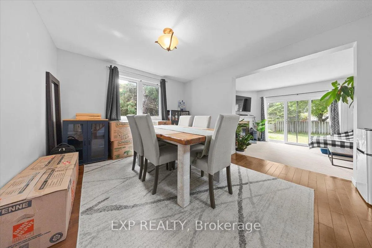 Photo 11 of 32 Flanders Street, Ottawa, Barrhaven - Cedargrove/Fraserdale — HOMEH
