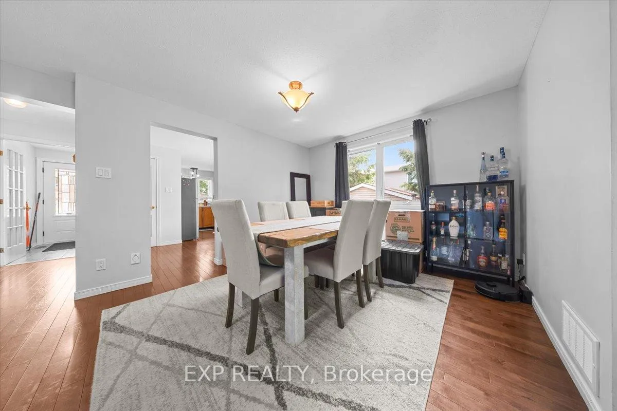 Photo 12 of 32 Flanders Street, Ottawa, Barrhaven - Cedargrove/Fraserdale — HOMEH
