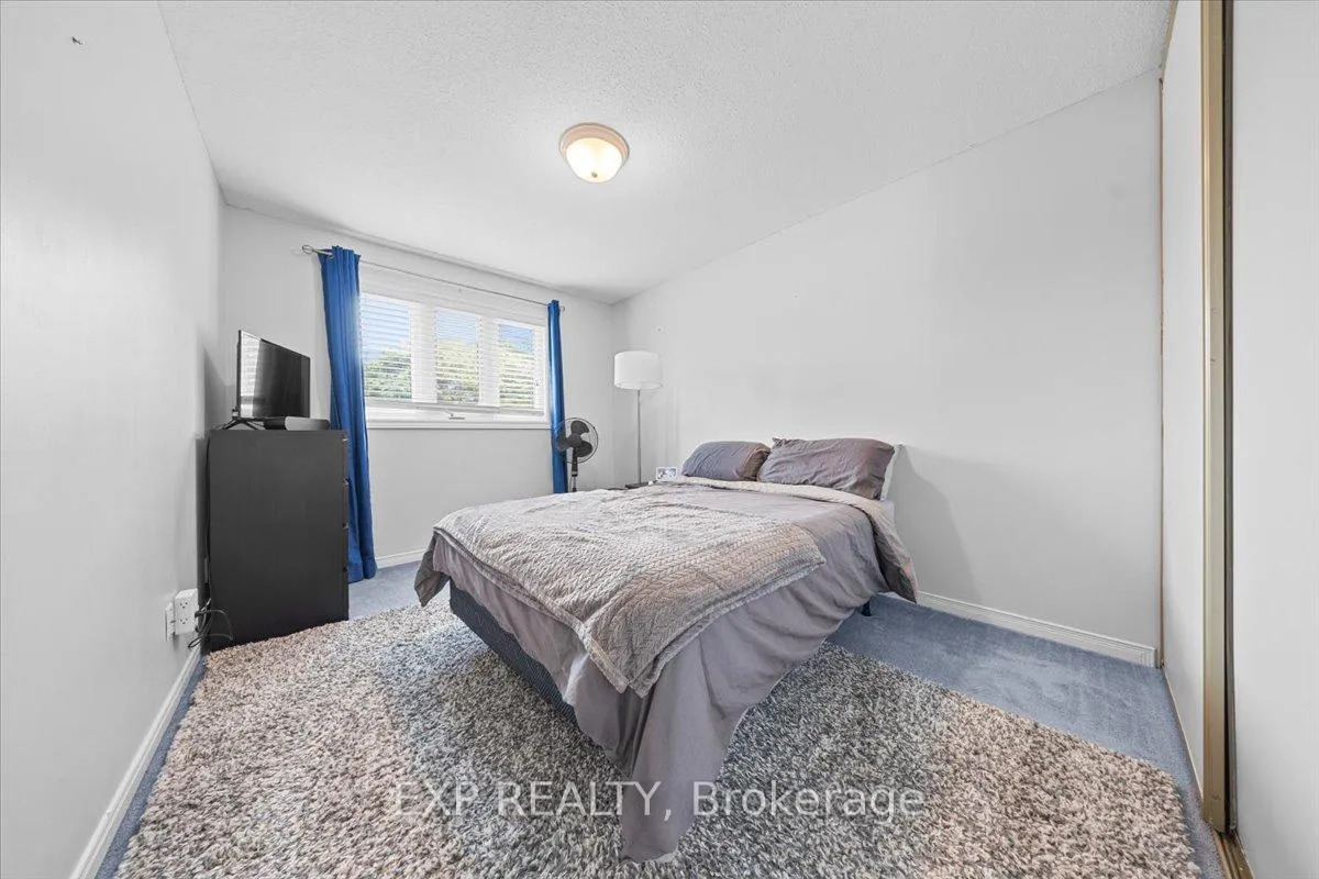 Photo 24 of 32 Flanders Street, Ottawa, Barrhaven - Cedargrove/Fraserdale — HOMEH