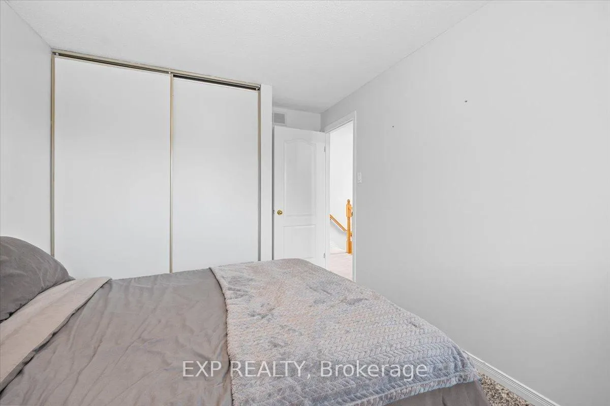 Photo 25 of 32 Flanders Street, Ottawa, Barrhaven - Cedargrove/Fraserdale — HOMEH