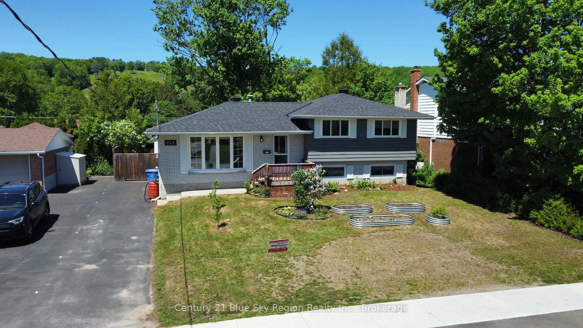 Front of 648 Norman Avenue