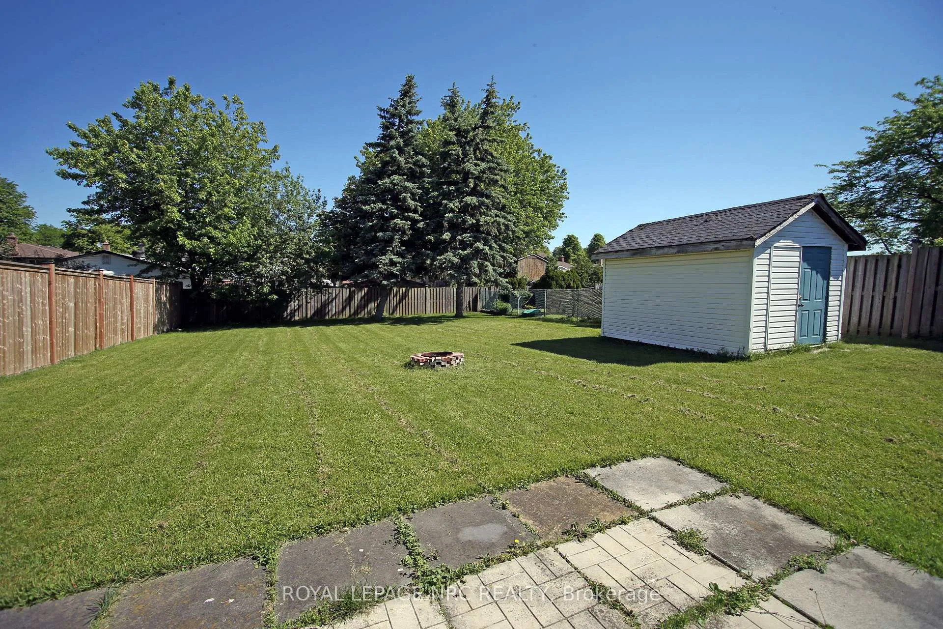Photo 7 of 8025 Thorton Street, Niagara Falls, Ascot — HOMEH