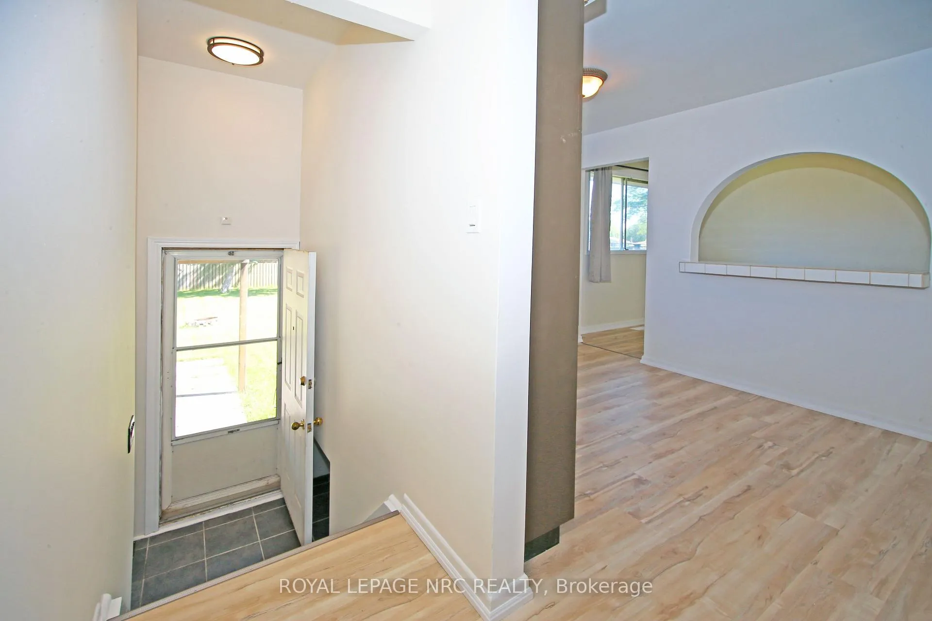 Photo 28 of 8025 Thorton Street, Niagara Falls, Ascot — HOMEH