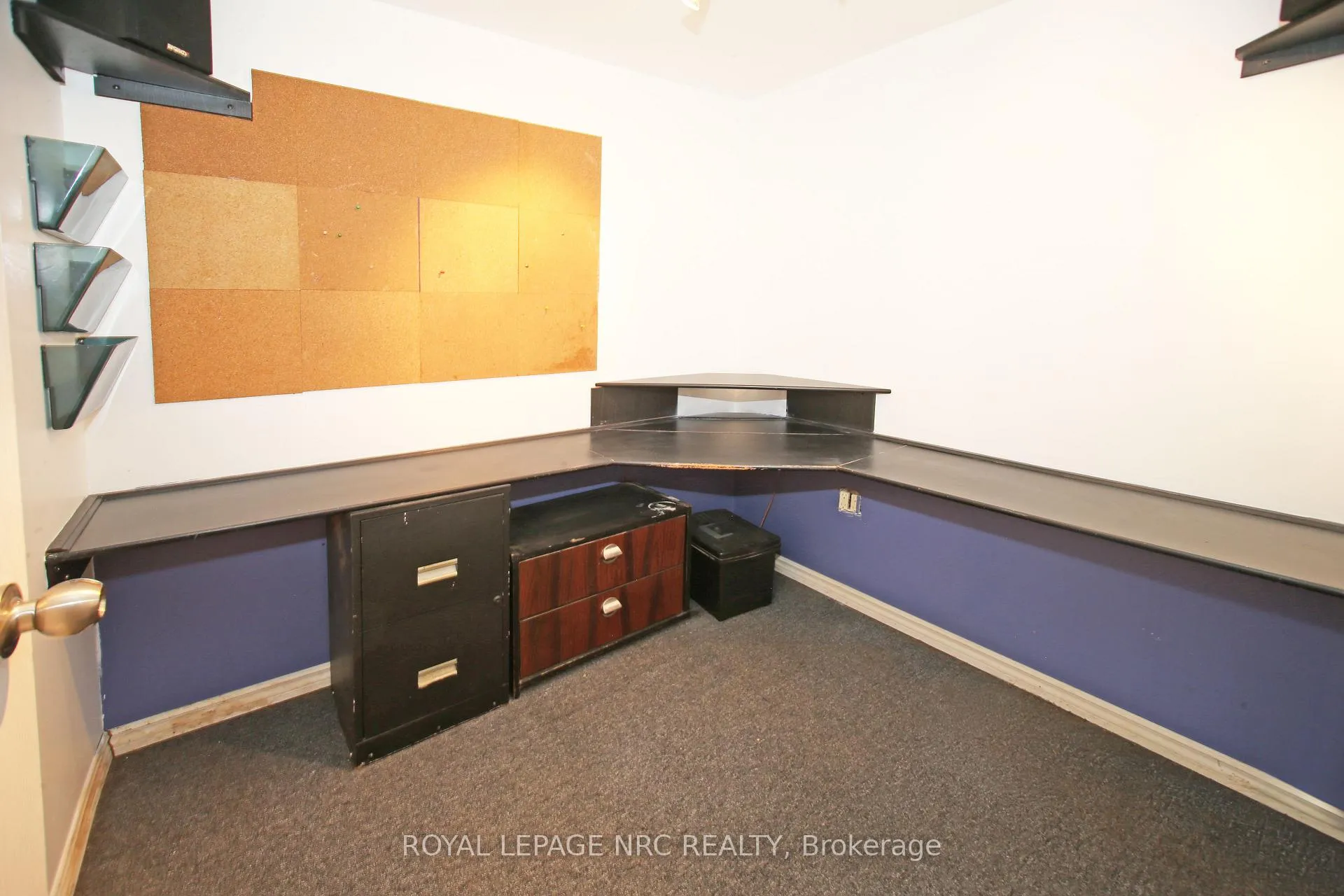 Photo 32 of 8025 Thorton Street, Niagara Falls, Ascot — HOMEH