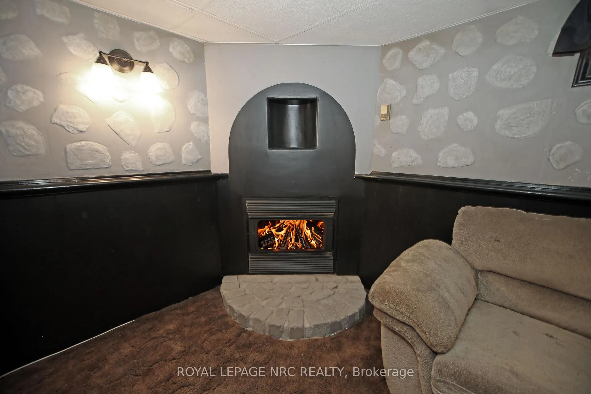 Photo 37 of 8025 Thorton Street, Niagara Falls, Ascot — HOMEH