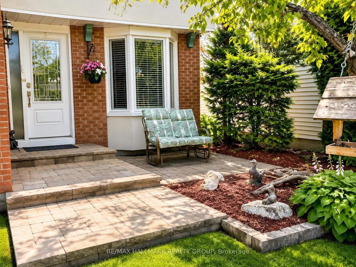 Photo 2 of 6352 Long Bow Gate, Ottawa, Hiawatha Park/Convent Glen — HOMEH