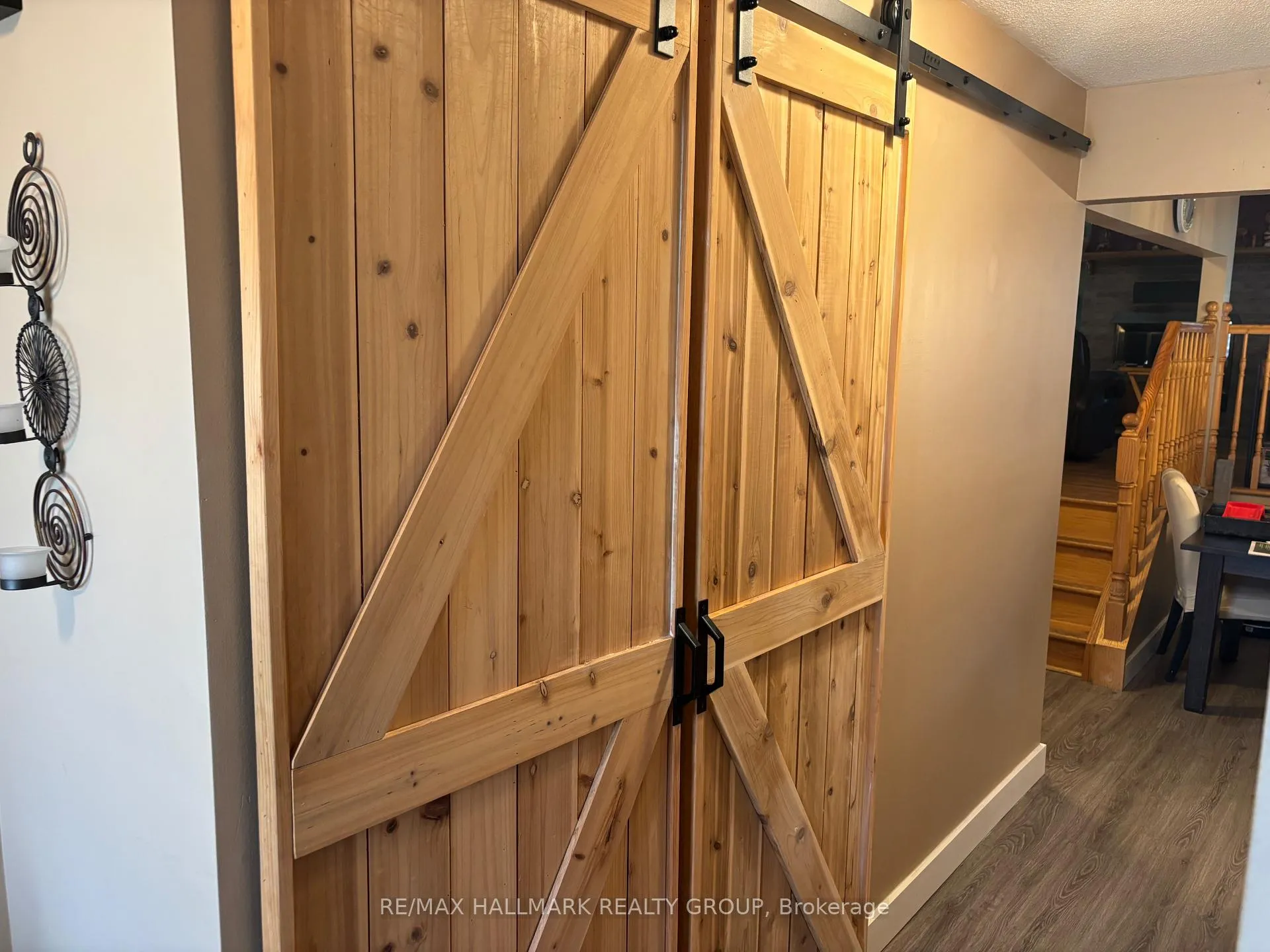 Photo 4 of 6352 Long Bow Gate, Ottawa, Hiawatha Park/Convent Glen — HOMEH