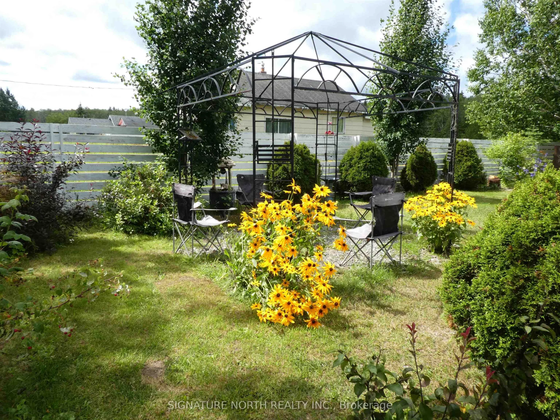 Photo 7 of 337 Garnet Drive, Greenstone — HOMEH